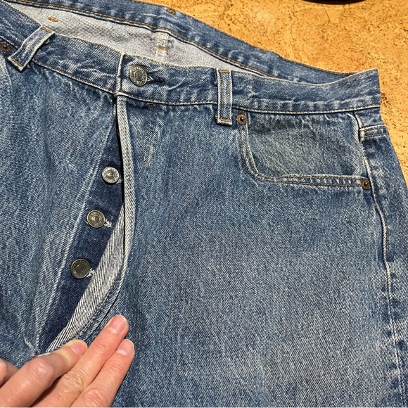 Levi’s 501 Vintage 1986 Buttonfly Cropped Jeans Sz W38 L23 - Picture 7 of 16